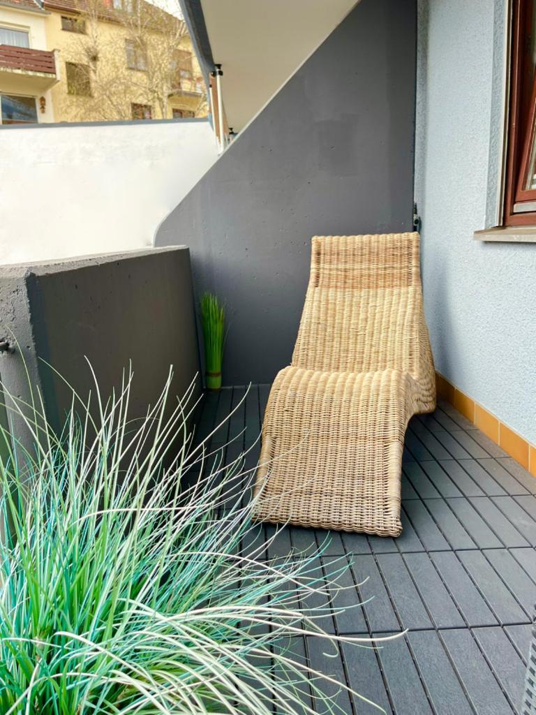 Living At Saarpartments -Adultsonly- 2 Bedrooms, Kitchen - Business & Holiday Apartments For Long- And Short Term Stay, 3 Min To Train Station, Secure E-Bike Parking! Saarbrücken Zewnętrze zdjęcie