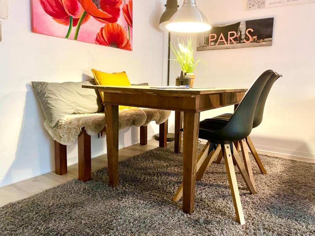 Living At Saarpartments -Adultsonly- 2 Bedrooms, Kitchen - Business & Holiday Apartments For Long- And Short Term Stay, 3 Min To Train Station, Secure E-Bike Parking! Saarbrücken Zewnętrze zdjęcie
