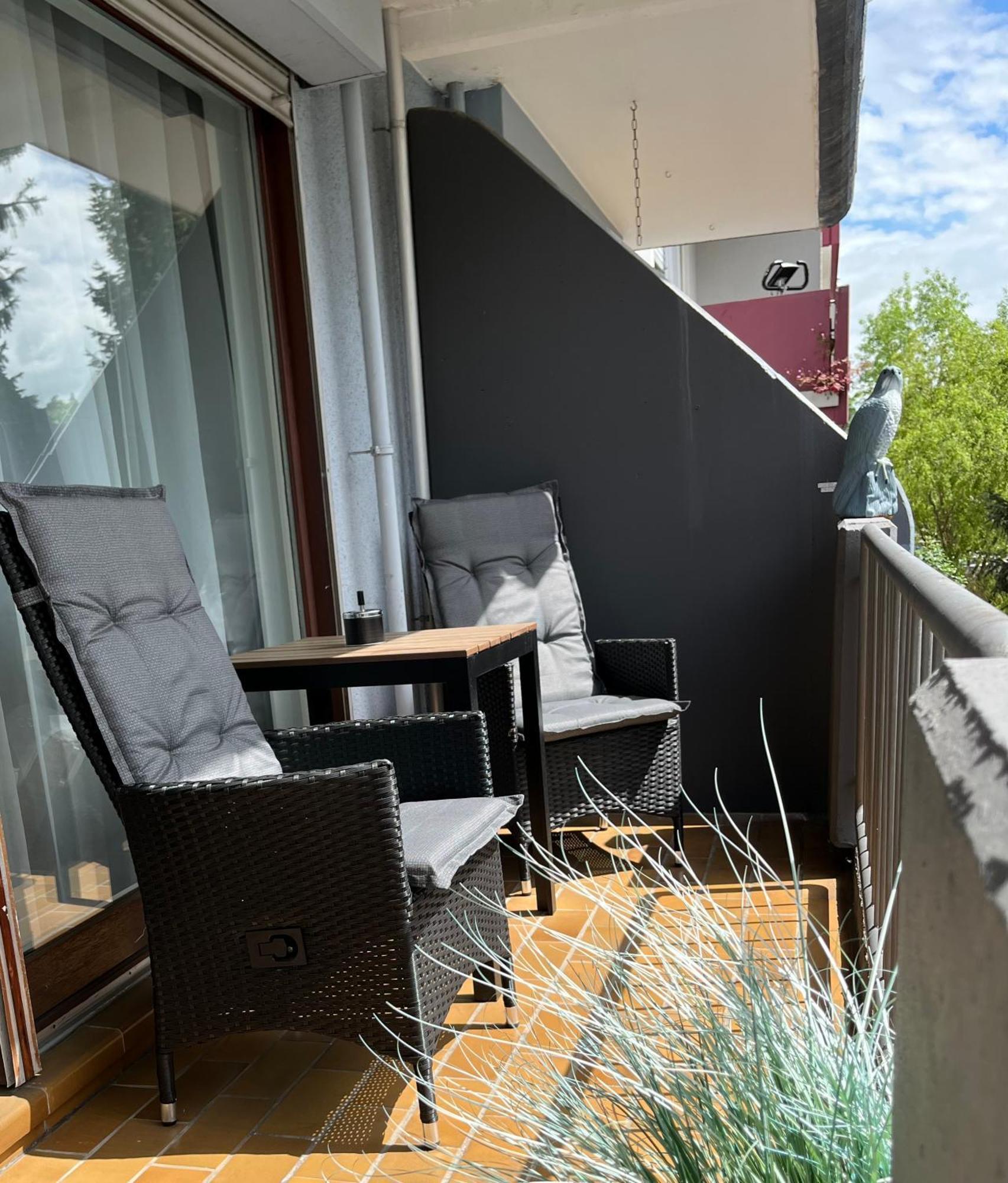 Living At Saarpartments -Adultsonly- 2 Bedrooms, Kitchen - Business & Holiday Apartments For Long- And Short Term Stay, 3 Min To Train Station, Secure E-Bike Parking! Saarbrücken Zewnętrze zdjęcie